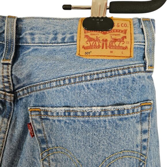 ⚡️SALE! Levi's 501 Button Fly Distressed Straight Leg Jeans - Picture 7 of 9